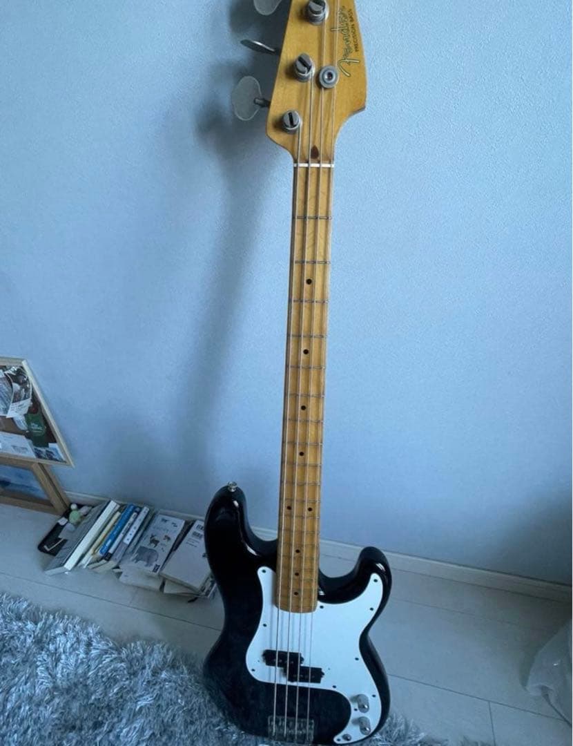 Fender Japan Precision Bassのブラックモデル Fender Japan Precision Bassのブラックモデル Fender Japan Precision