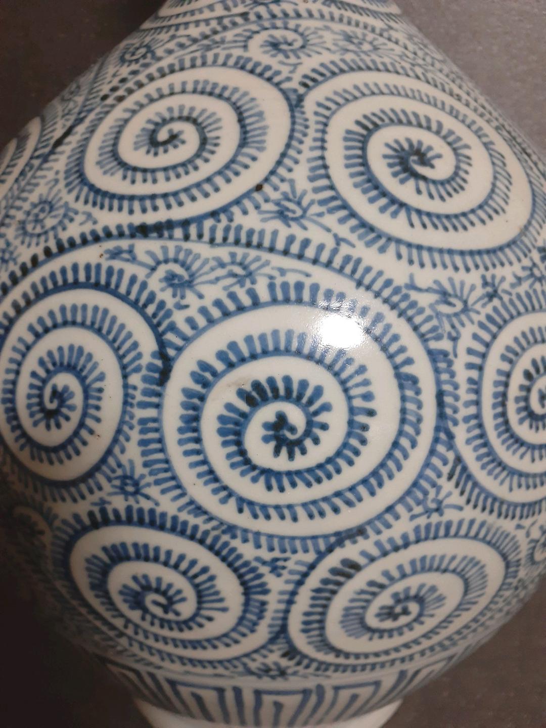 本物保証！】江戸時代後期 古伊万里 蛸(たこ)唐草文 H.42.6cm 大徳利